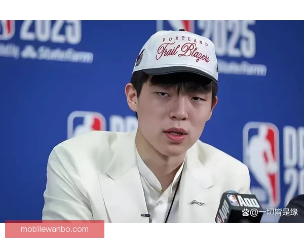 开拓者官方召回杨瀚森 混音告别本赛季大合影小杨未现身